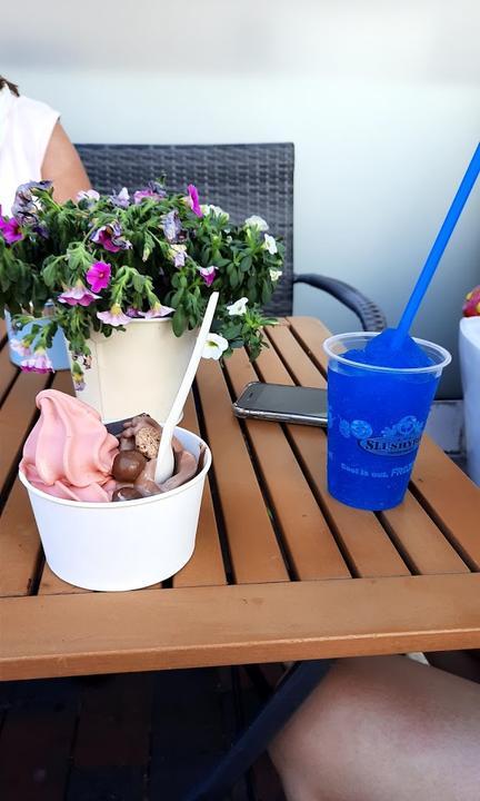 Susse Sunde Frozen Yoghurt, Waffeln & Co